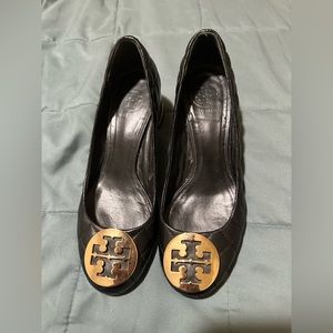 Tory Burch leather pumps